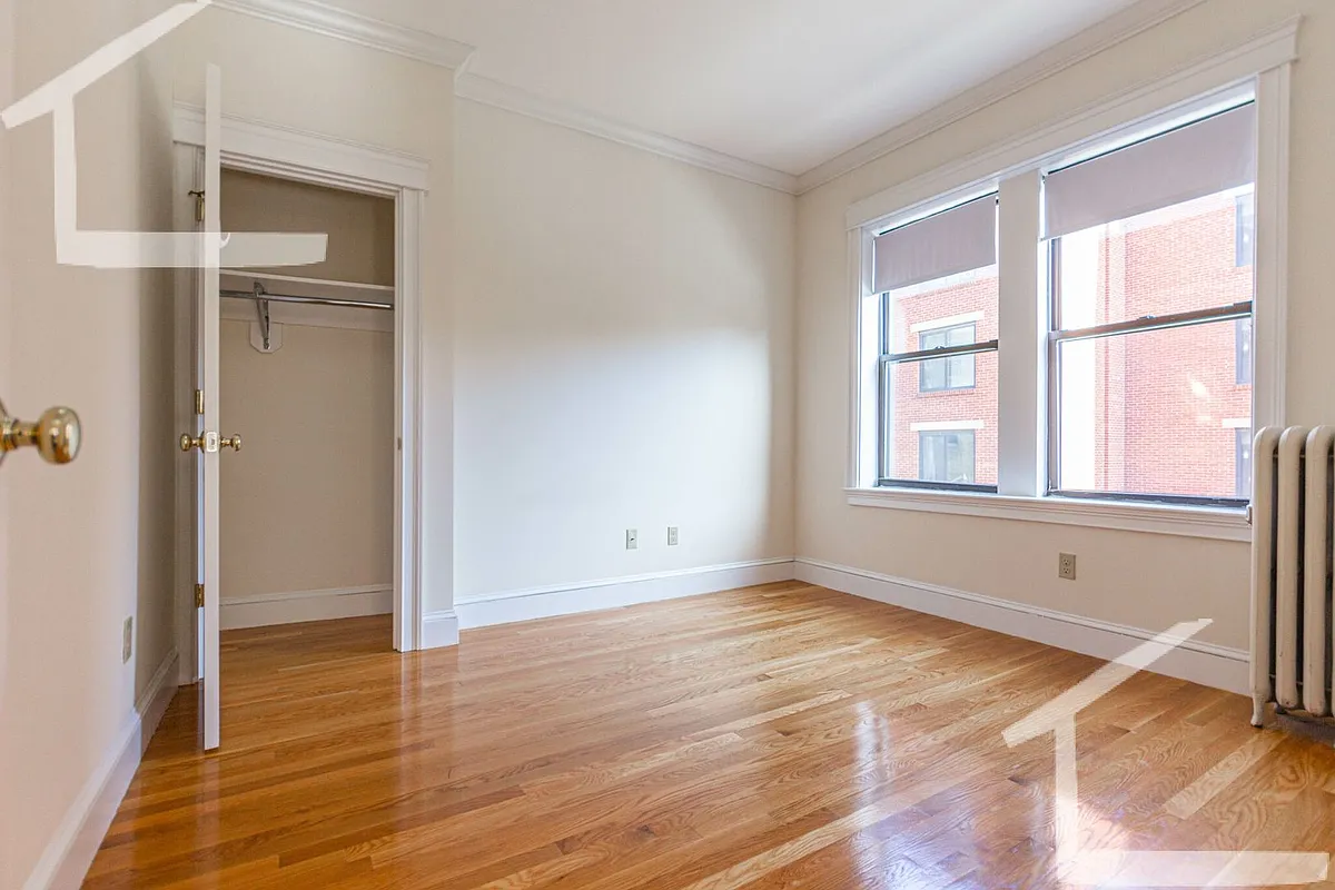 Building Photo - 1332 Commonwealth Ave #8D