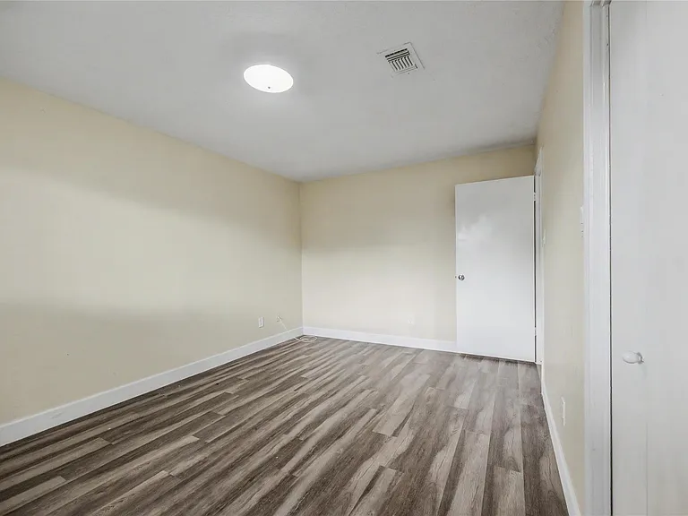 7907 Chancel Dr — Photo 29
