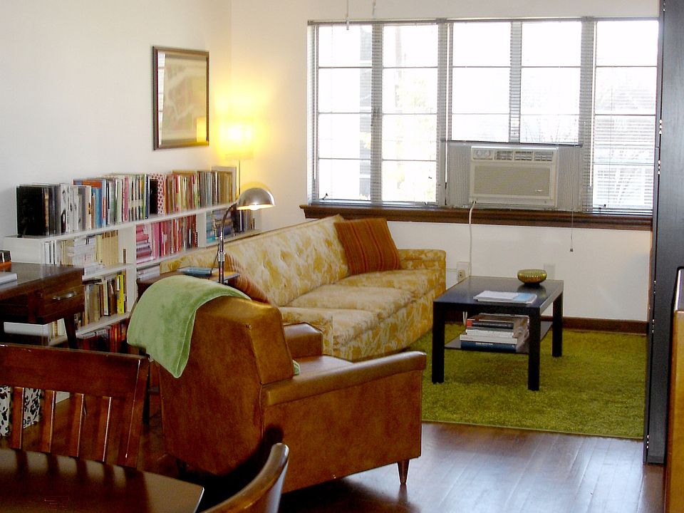 2nd image of 714 N President St APT H