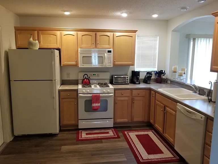 1255 Virginia Dr — Photo 5