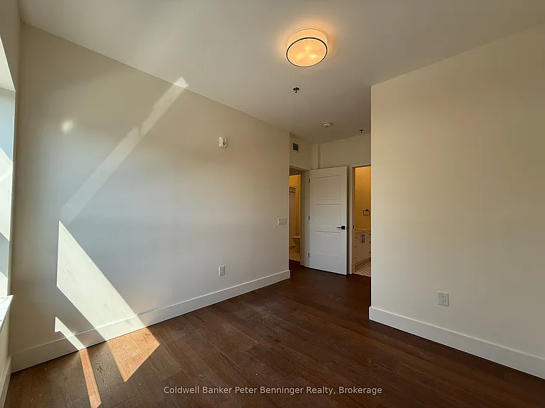 604 Queen St S #405 — Photo 10