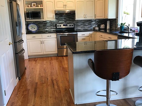 Kitchen with a pantry to the left