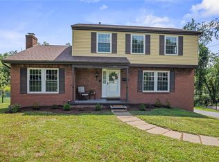 414 Woodhaven Dr, Monroeville, PA 15146