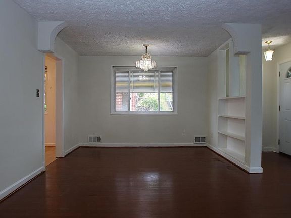 5th image of 5407 Sargent Rd
