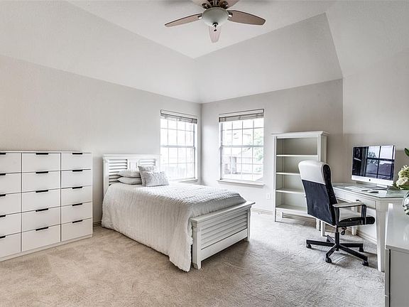 5th image of 1632 McGee Ln