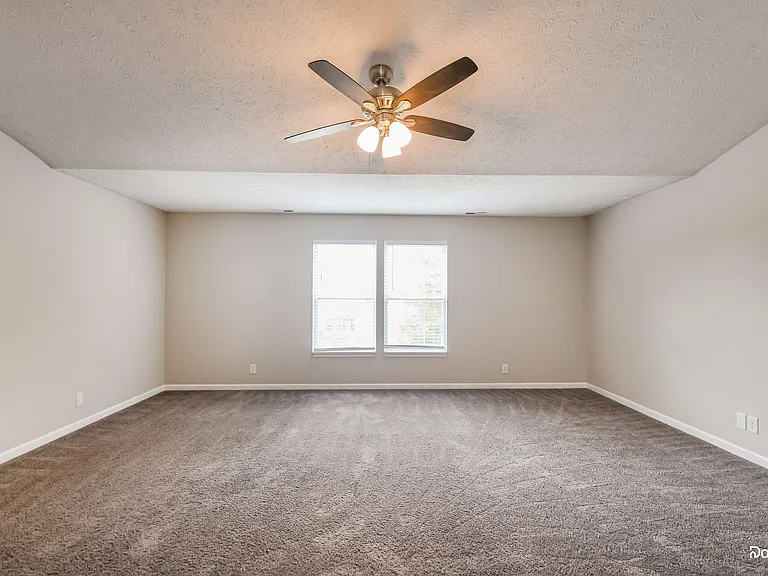 8032 Kersey Dr — Photo 12