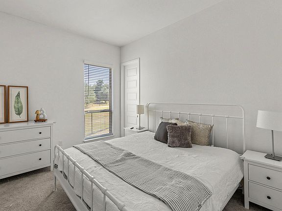3rd image of 229 Bluff Creek Ln