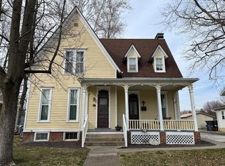 344 N Main St, Carrollton, IL 62016