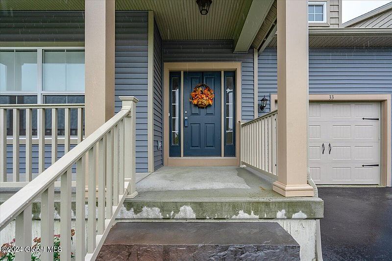 5th image of 33 Essex Street
