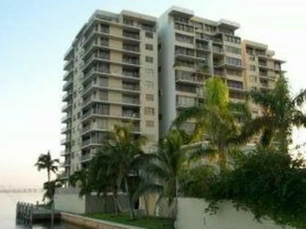 801 N Venetian Dr #208, Miami, FL 33131