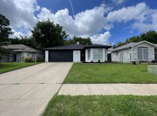 5600 Northstar Ln, Arlington, TX 76017