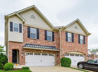 8011 Presidio Ct #2A, University City, MO 63130