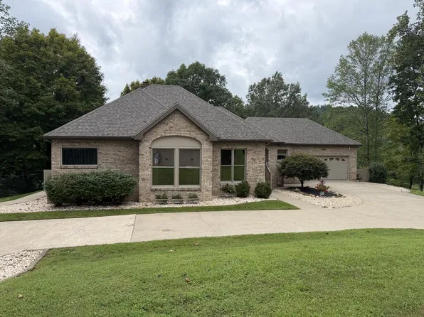 111 Jc Estates Dr, Paintsville, KY 41240