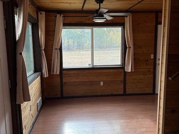 5th image of 9401 W Anderson Rd