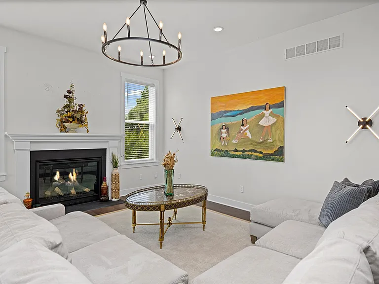 5636 Suffolk Ct — Photo 30