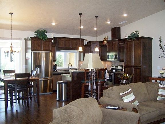 3rd image of 9308 Vincenzo Dr