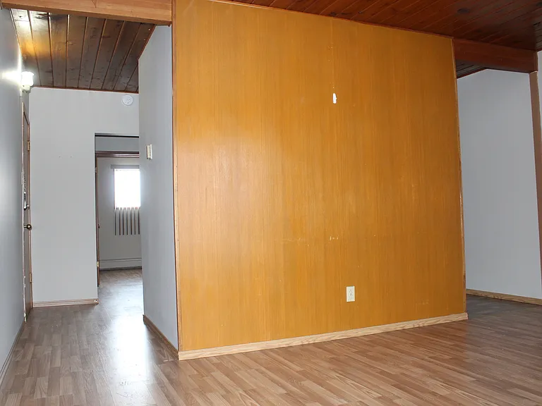 1019 Northmount Dr NW — Photo 8