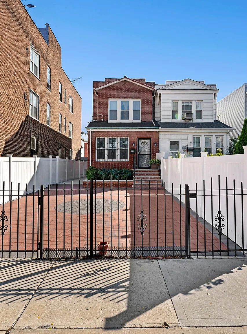 424 Linden Blvd Brooklyn NY 11203 Zillow   0d50e9dbc9c43952facd5da2da4e5e9c Cc Ft 1536 