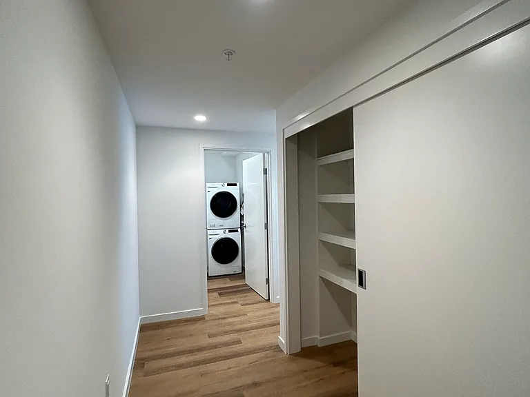 1515 Liona St #1011 — Photo 11