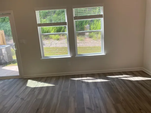 341 Timberland Ave, Dawsonville, GA