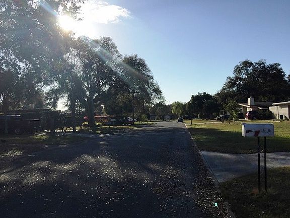 3rd image of 122 Shannon Dr