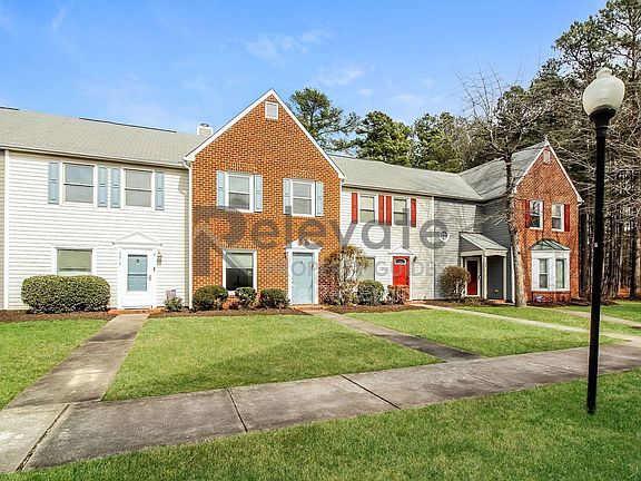 2nd image of 2212 High Bush Cir