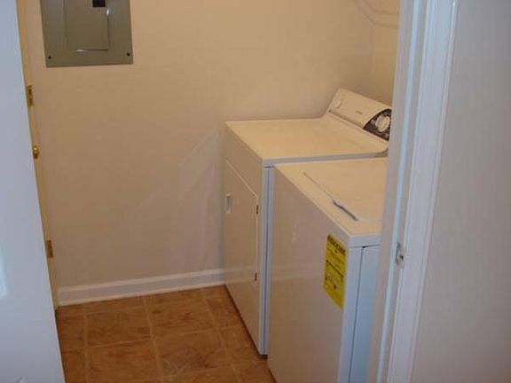 5th image of 5012 Lawndale Dr Unit H