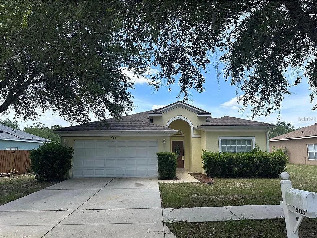 3 bed, 2.0 bath, 1550 sqft, $2,150 — Photo 1