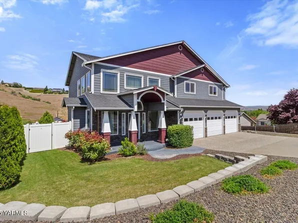 705 Terrace Dr, Selah, WA 98942