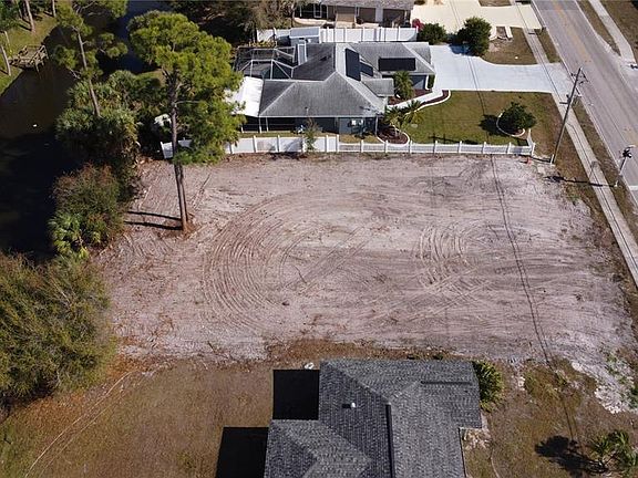 3rd image of 23326 PEACHLAND BOULEVARD LOT 3