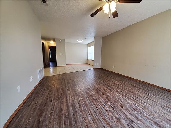 5th image of 1644 & 1646 Dawn Dr