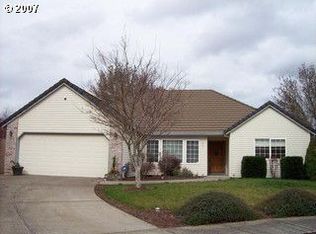 657 NE Alexis Ct, Hillsboro, OR 97124