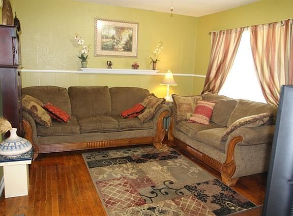 4th image of 3534 Texas Dr