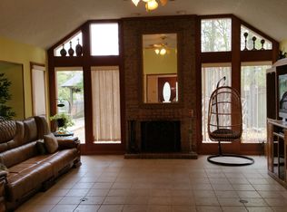 1112 Choctaw Trl, Vicksburg, MS 39183