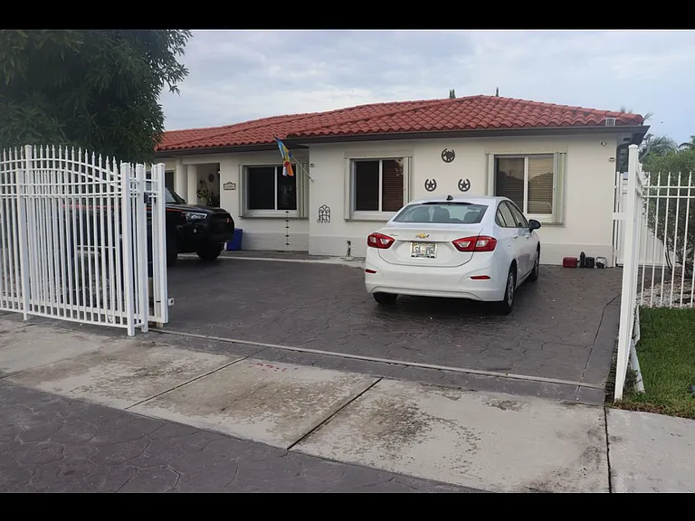 22001 SW 126th Ave — Photo 21