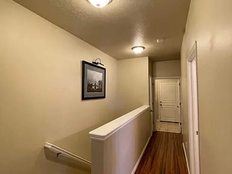 3019 S Ashburton Ln — Photo 2
