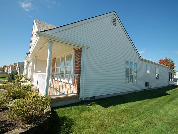 5th image of 56 Portsmouth Dr