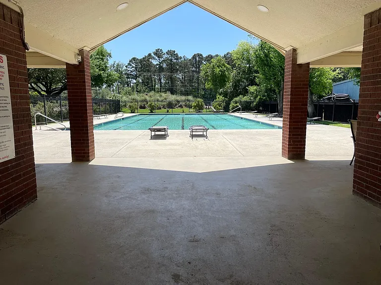 301 Winding Oak Ln S — Photo 36