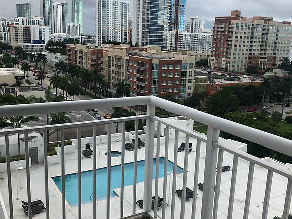 4th image of 275 NE 18th St APT 806