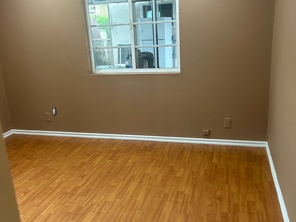 4th image of 9723 Enloe St