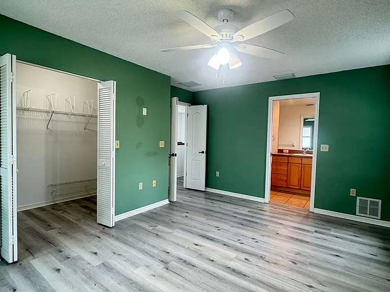 6077 Marella Dr — Photo 19