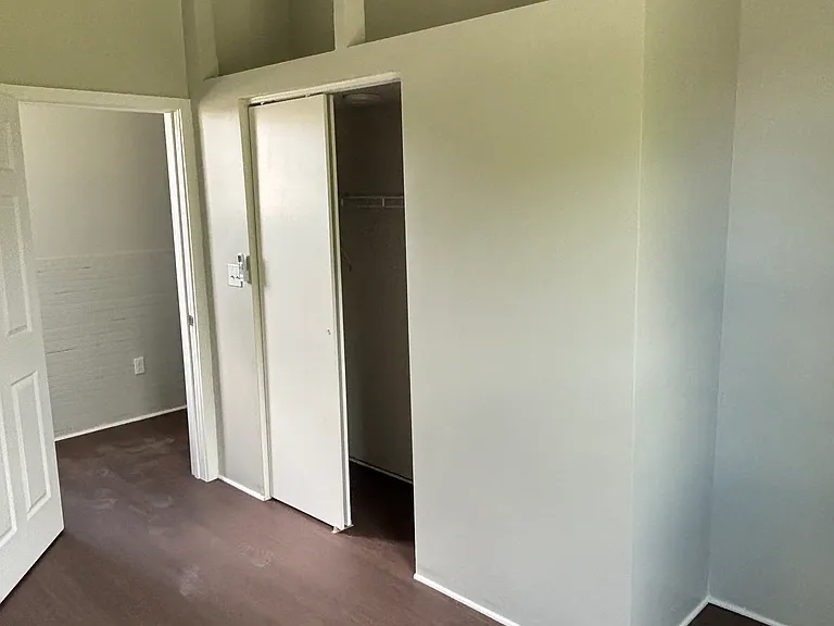 1232 W Duval St — Photo 14