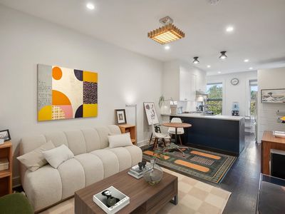 256 Montgomery St APT 4, Jersey City, NJ, 07302
