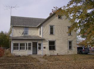 615 N Main St, Wapello, IA 52653