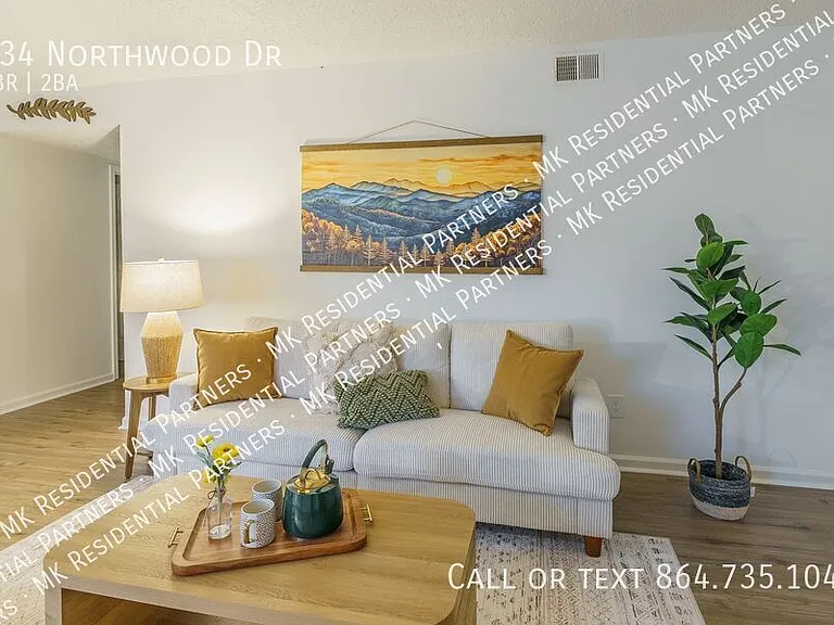 Leasing — Photo 3