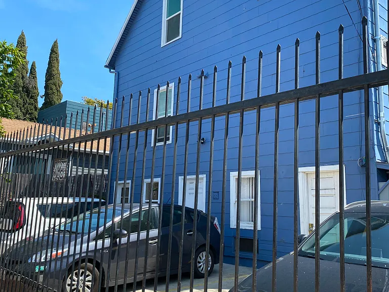 437 Coronado Ter #1/2 — Photo 38