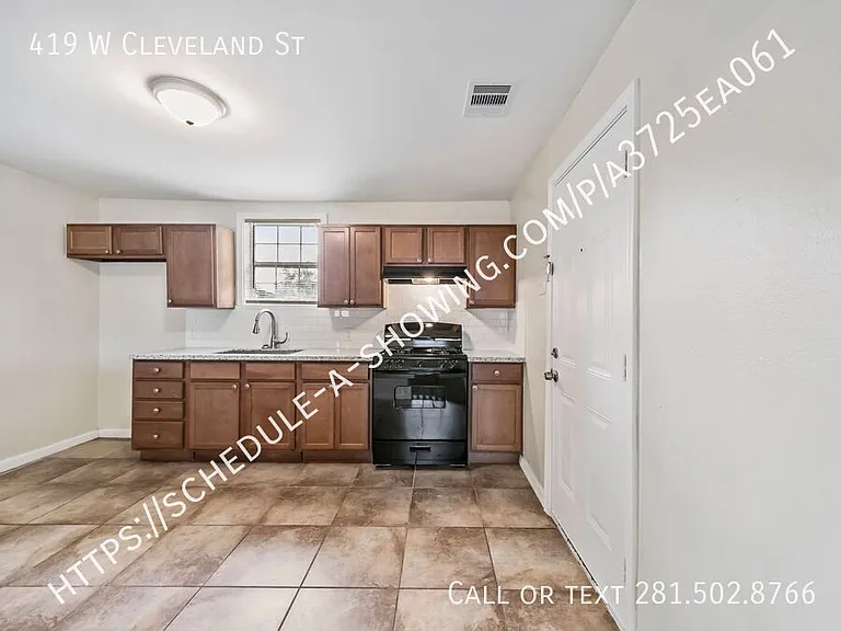 419 W Cleveland St — Photo 6