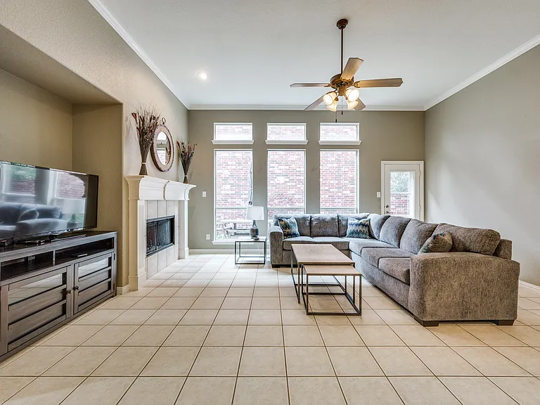 4432 Duval Dr — Photo 7