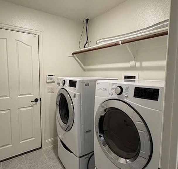 9400 Wellington Dr — Photo 9