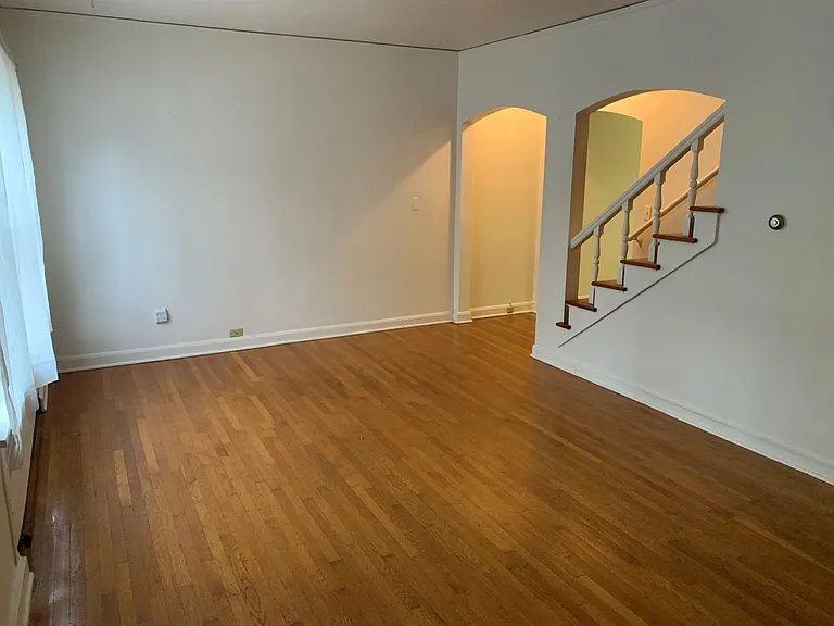 2111 NE 8th Ave — Photo 2